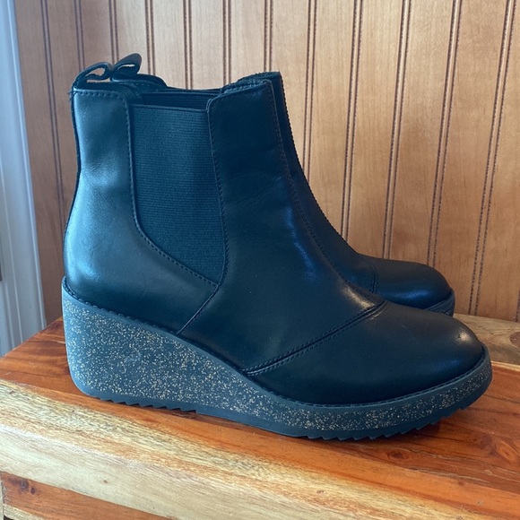 Aetrex Dawn Wedge Boot Chelsea platform size 8.5 avant-garde modern comfort - Picture 2 of 10